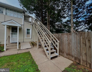 109 E Main Street - Photo Thumbnail 10