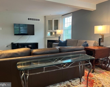 39 Van Leer Avenue - Photo Thumbnail 18