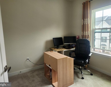 130 Arcadia Way - Photo Thumbnail 14