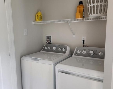 130 Arcadia Way - Photo Thumbnail 10