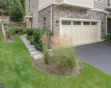 9 Treyburn Drive - Photo Thumbnail 2