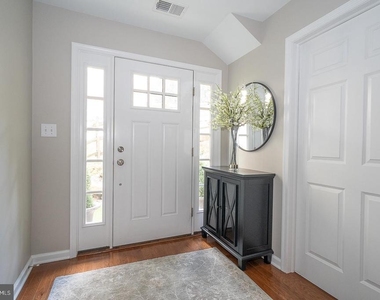 9 Treyburn Drive - Photo Thumbnail 4