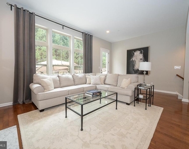 9 Treyburn Drive - Photo Thumbnail 15