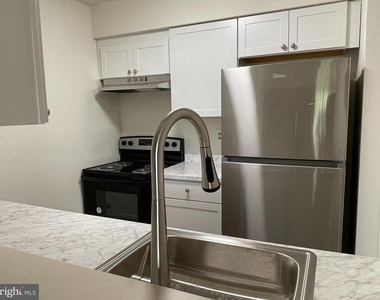 1216 Ravens Crest Drive - Photo Thumbnail 3