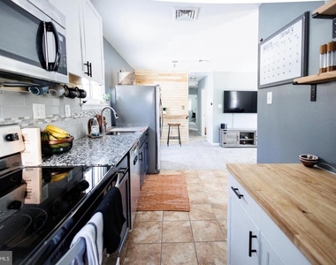 244 Nelson Avenue - Photo Thumbnail 12