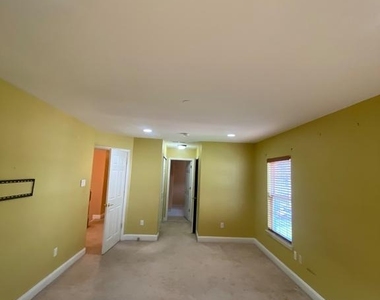 21 Kingswood Court - Photo Thumbnail 10