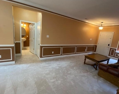 21 Kingswood Court - Photo Thumbnail 2