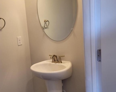 92 Peregrine Way - Photo Thumbnail 7