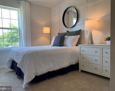 92 Peregrine Way - Photo Thumbnail 17