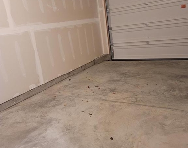 92 Peregrine Way - Photo Thumbnail 6