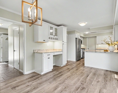 12636 Heming Lane - Photo Thumbnail 11