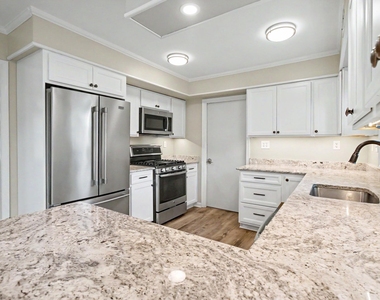 12636 Heming Lane - Photo Thumbnail 14