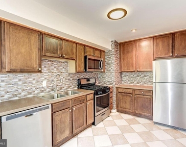 786 Quince Orchard Boulevard - Photo Thumbnail 2