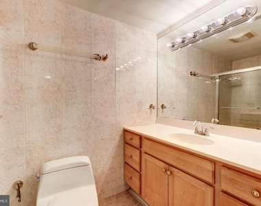 786 Quince Orchard Boulevard - Photo Thumbnail 15