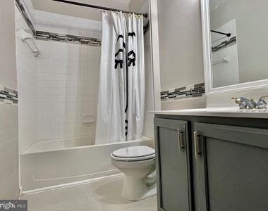 12402 Falconbridge Drive - Photo Thumbnail 11