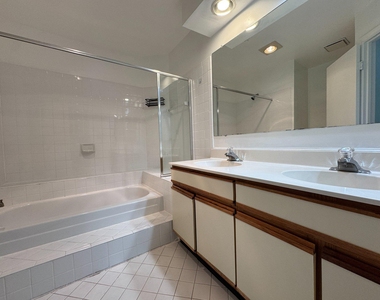 13613 Sir Thomas Way - Photo Thumbnail 2