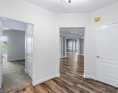 5900 Great Star Drive - Photo Thumbnail 24