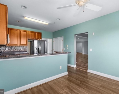 5900 Great Star Drive - Photo Thumbnail 4