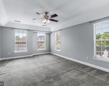 5900 Great Star Drive - Photo Thumbnail 7