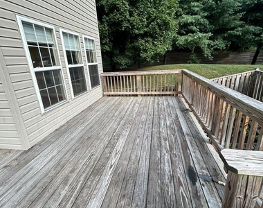 8718 Belleau Court - Photo Thumbnail 15