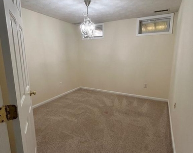 8718 Belleau Court - Photo Thumbnail 13