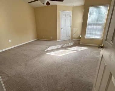 8718 Belleau Court - Photo Thumbnail 9