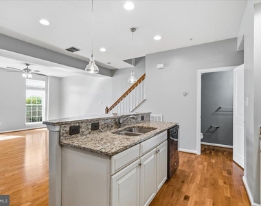 304 Mill Pond Road - Photo Thumbnail 9