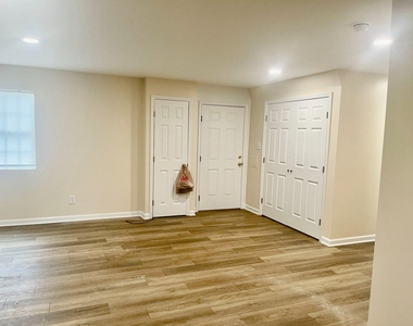 380 Sollers Wharf Road - Photo Thumbnail 19