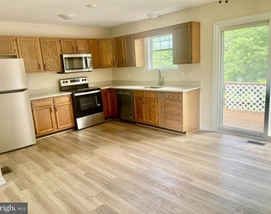 380 Sollers Wharf Road - Photo Thumbnail 25