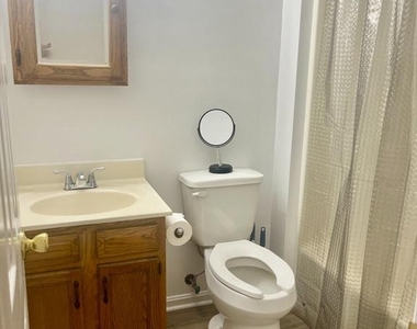 380 Sollers Wharf Road - Photo Thumbnail 11