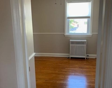 30 Sipple Avenue - Photo Thumbnail 5