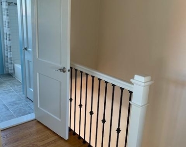 30 Sipple Avenue - Photo Thumbnail 8
