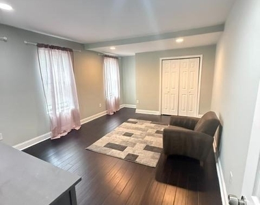 1046 W Lombard Street - Photo Thumbnail 7