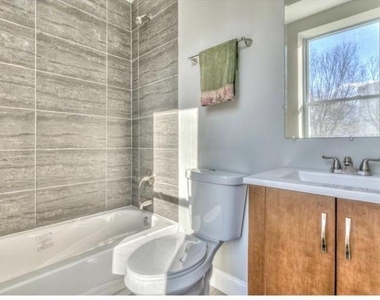 1046 W Lombard Street - Photo Thumbnail 4