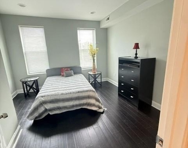 1046 W Lombard Street - Photo Thumbnail 9