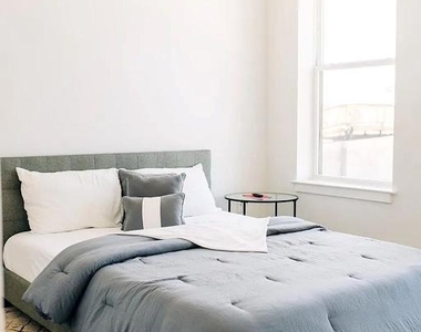 415 Saint Paul Street - Photo Thumbnail 7
