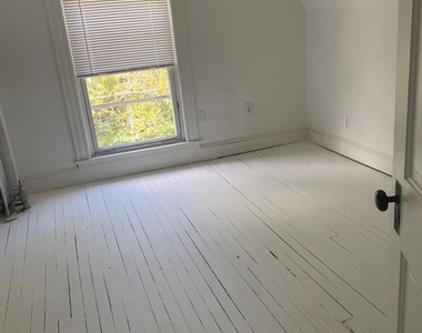 421 E Lake Avenue - Photo Thumbnail 22