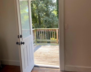 421 E Lake Avenue - Photo Thumbnail 18