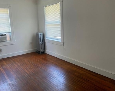 421 E Lake Avenue - Photo Thumbnail 10