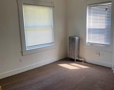 421 E Lake Avenue - Photo Thumbnail 15