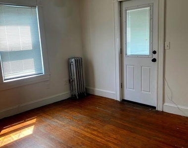 421 E Lake Avenue - Photo Thumbnail 14