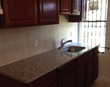 621 Linnard Street - Photo Thumbnail 10