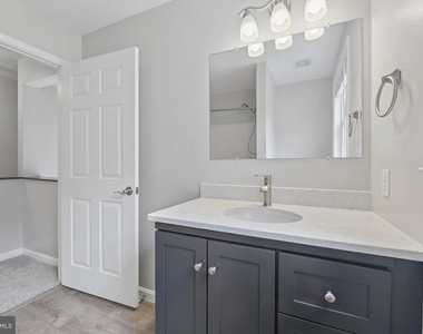 713 Mimosa Cove Road - Photo Thumbnail 36