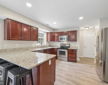 713 Mimosa Cove Road - Photo Thumbnail 25
