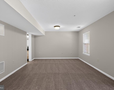 2434 Sandwich Court - Photo Thumbnail 23