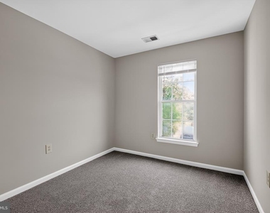 2434 Sandwich Court - Photo Thumbnail 19