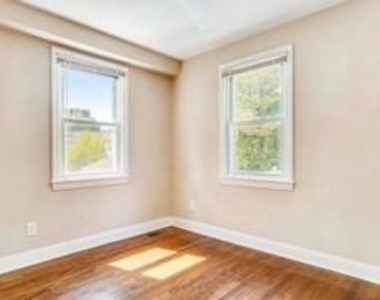 170 Chesapeake Street Sw - Photo Thumbnail 10