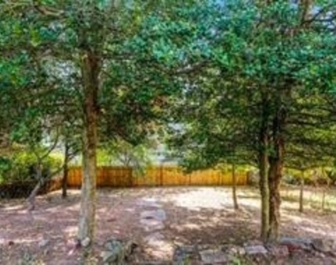 170 Chesapeake Street Sw - Photo Thumbnail 3