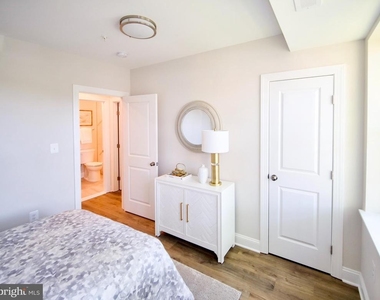 220 Hamilton Street Nw - Photo Thumbnail 4