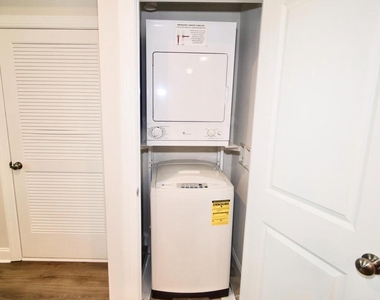 220 Hamilton Street Nw - Photo Thumbnail 10